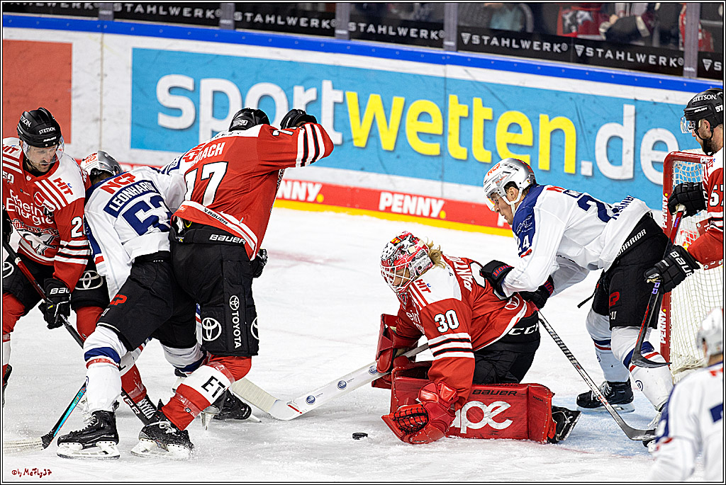 PENNY DEL;  Kölner Haie - Nuernberger Ice Tigers; Köln, 18.11.2022